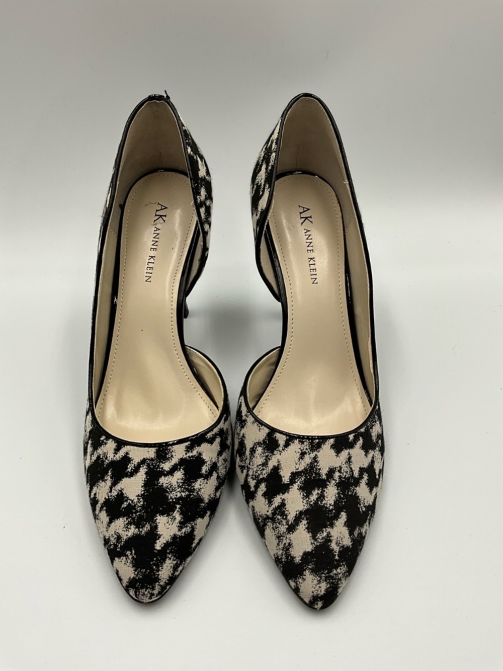 Anne Klein Heels Size 8 Black and Cream Houndstooth Pointed-Toe Pumps